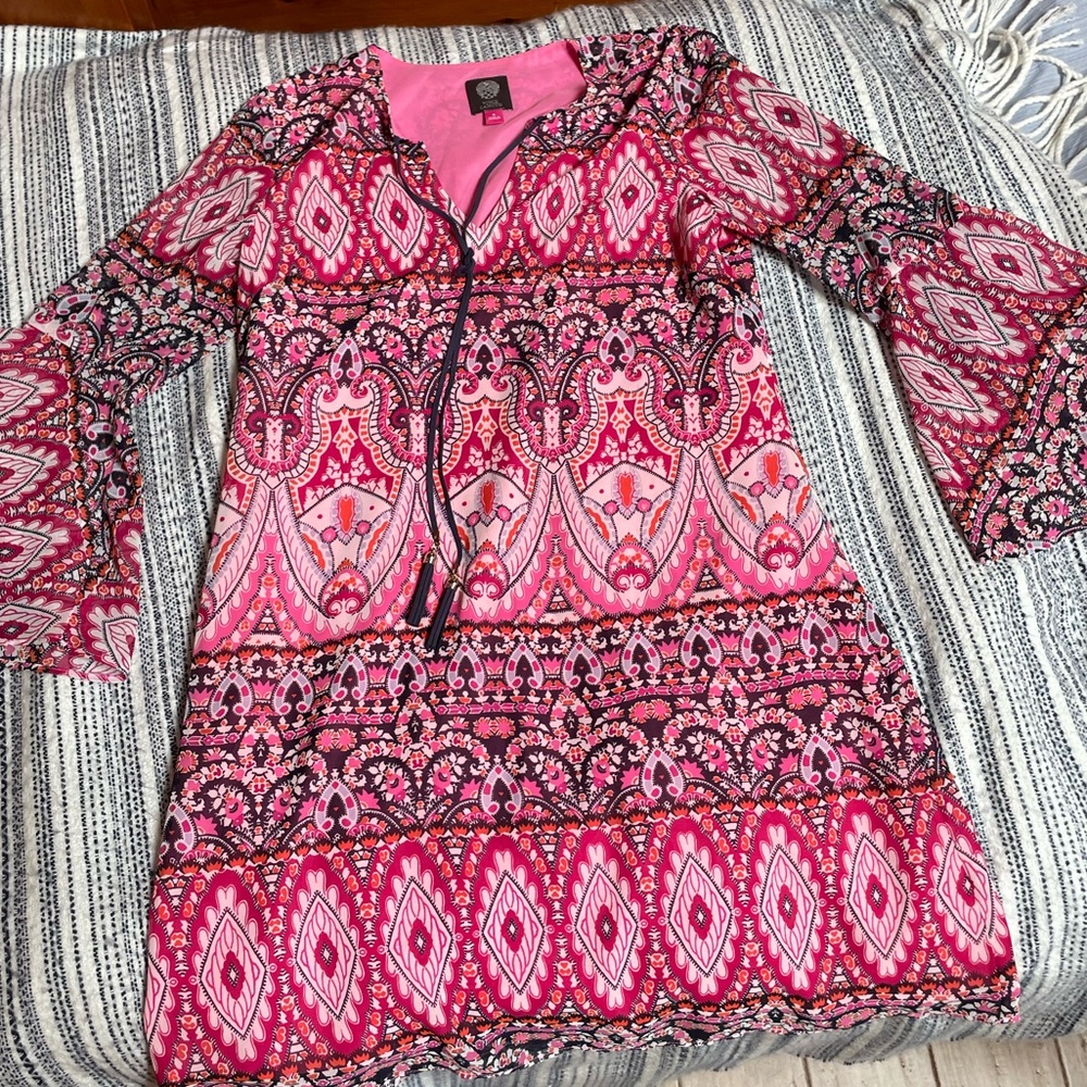 Vince Camuto Chiffon Dress w bell sleeves sz 6